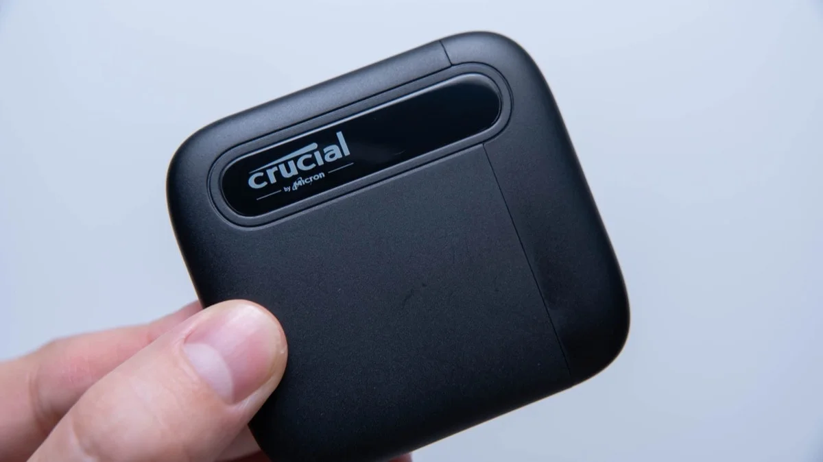 Crucial X6 ポータブルSSDレビュー！SanDiskより安くて速い外