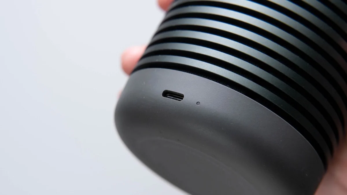 Bang&Olufsen BeosoundExploreワイヤレススピーカー Beosound Explore - BANG & OLUFSEN | 完実電気オンライン